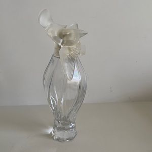 Perfume bottle